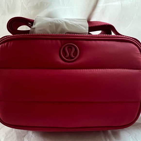 Lululemon Wunder Puff Crossbody Camera Bag 2L - Vintage Rose - Picture 5 of 7